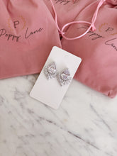 Load image into Gallery viewer, Pearl Bridal Earrings