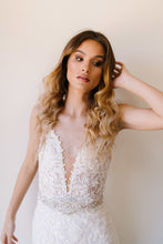 Load image into Gallery viewer, Alessia Bridal Belt