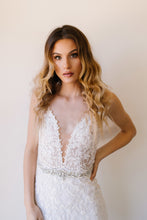 Load image into Gallery viewer, Anya Bridal Belt