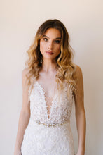 Load image into Gallery viewer, Aria Bridal Belt