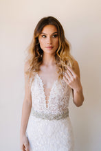 Load image into Gallery viewer, Aurora Bridal Belt