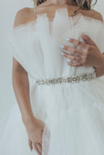 Load image into Gallery viewer, Briar Bridal Belt