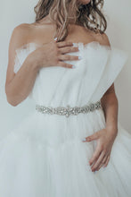 Load image into Gallery viewer, Brynn Bridal Belt