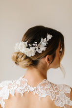 Load image into Gallery viewer, Calla Bridal Comb