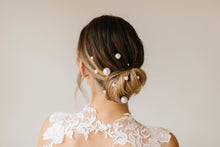 Load image into Gallery viewer, Clover Bridal Pins
