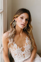 Load image into Gallery viewer, London Bridal Earrings