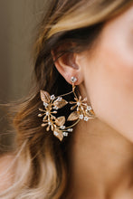 Load image into Gallery viewer, Maeve Bridal Earrings