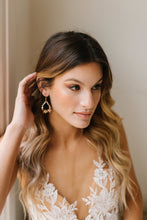Load image into Gallery viewer, Maise Bridal Earrings