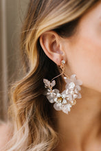 Load image into Gallery viewer, Nova Bridal Earrings