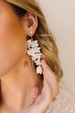 Load image into Gallery viewer, Odelyn Bridal Earrings