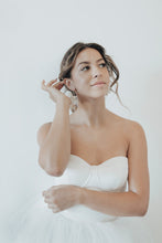 Load image into Gallery viewer, Paloma Bridal Earrings