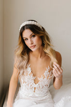 Load image into Gallery viewer, Rose Bridal Headpiece