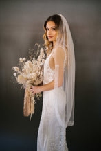 Load image into Gallery viewer, Fallon - Wedding Veil