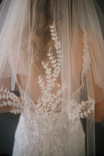 Load image into Gallery viewer, Tatiana - Bridal Veil
