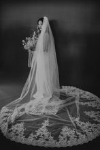 Load image into Gallery viewer, Jamie - Bridal Veil