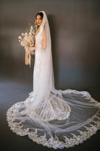 Load image into Gallery viewer, Corine - Bridal Veil
