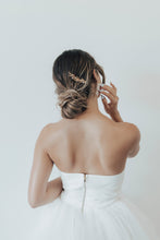 Load image into Gallery viewer, Kaia Bridal Comb