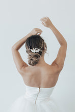 Load image into Gallery viewer, Lark Bridal Comb