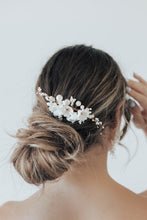 Load image into Gallery viewer, Lark Bridal Comb