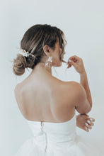 Load image into Gallery viewer, Lark Bridal Comb