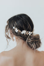 Load image into Gallery viewer, Laurel Bridal Comb