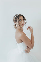 Load image into Gallery viewer, Laurel Bridal Comb