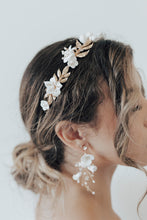 Load image into Gallery viewer, Laurel Bridal Comb