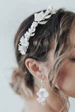 Load image into Gallery viewer, Laurel Bridal Comb