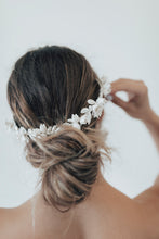 Load image into Gallery viewer, Laurel Bridal Comb