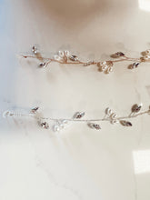 Load image into Gallery viewer, Ruby Bridal Headpiece
