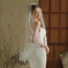 Load image into Gallery viewer, Lacey Bridal Veil