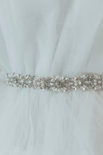 Load image into Gallery viewer, Briar Bridal Belt