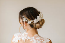 Load image into Gallery viewer, Calla Bridal Comb