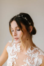 Load image into Gallery viewer, Ruby Bridal Headpiece