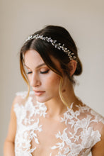 Load image into Gallery viewer, Savannah Bridal Headpiece