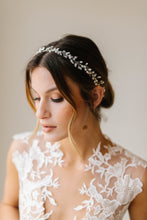 Load image into Gallery viewer, Savannah Bridal Headpiece
