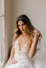 Load image into Gallery viewer, Scarlett Bridal Headpiece