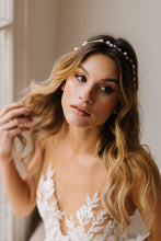 Load image into Gallery viewer, Scarlett Bridal Headpiece