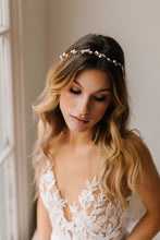 Load image into Gallery viewer, Scarlett Bridal Headpiece