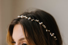Load image into Gallery viewer, Scarlett Bridal Headpiece