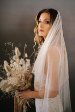 Load image into Gallery viewer, Lenore - Wedding Veil