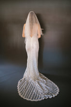 Load image into Gallery viewer, Lenore - Wedding Veil