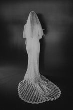 Load image into Gallery viewer, Lila - Pearl Veil