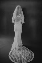Load image into Gallery viewer, Onyx - Bridal Veil