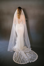 Load image into Gallery viewer, Julie - Bridal Veil