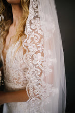Load image into Gallery viewer, Corine - Bridal Veil